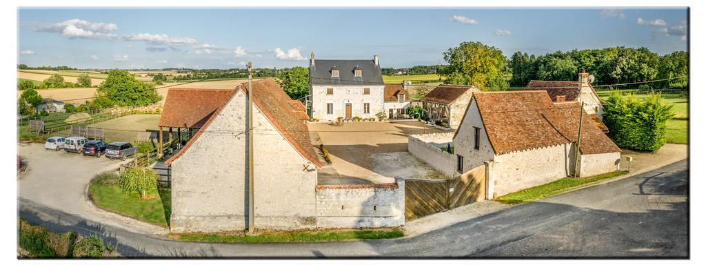 Gites Arches De Muschamp Cussay Exteriér fotografie